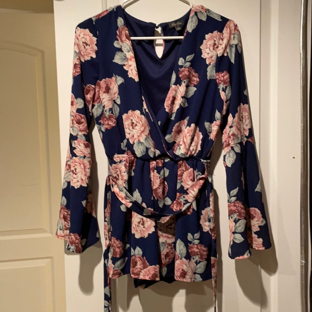 Floral romper size small